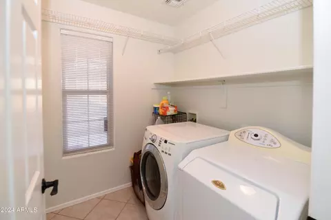 913 E Gary Ln, Phoenix, AZ 85042 photo 49