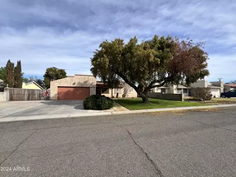 15659 Apache Loop, Ehrenberg, AZ 85334