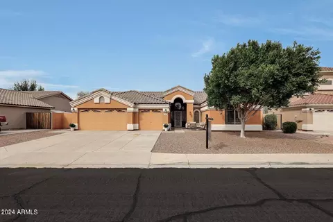 110 W Windsor Dr, Gilbert, AZ 85233