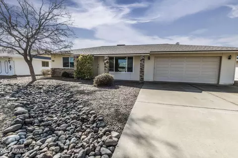 9747 W Desert Hills Dr, Sun City, AZ 85351