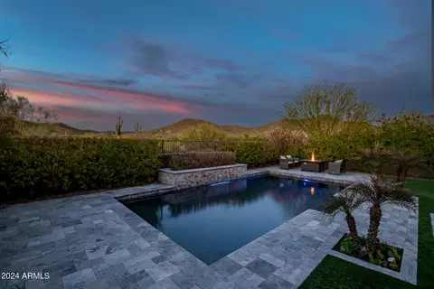 520 E Creosote Dr, Phoenix, AZ 85085