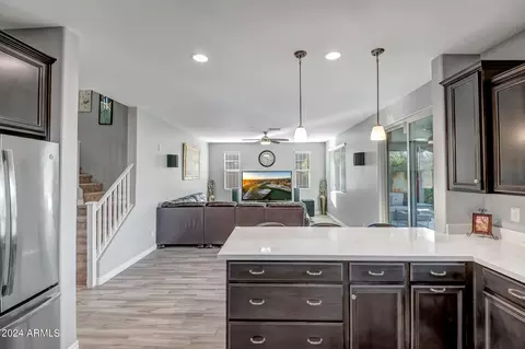 520 E Creosote Dr, Phoenix, AZ 85085 photo 8