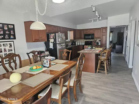 4714 N 40th Dr, Phoenix, AZ 85019 photo 7
