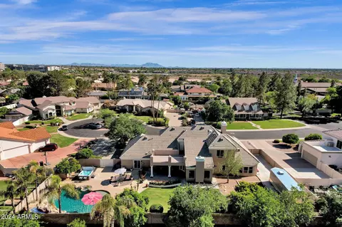 View/Area - 4664 E Grove Cir, Mesa, AZ 85206 photo 5 of 6