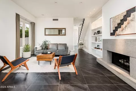 4955 E Indian School Rd #12, Phoenix, AZ 85018