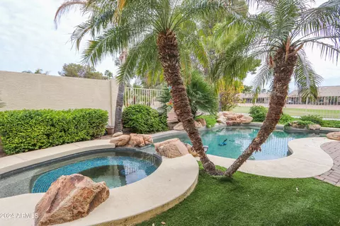 24723 S Cedarcrest Dr, Sun Lakes, AZ 85248