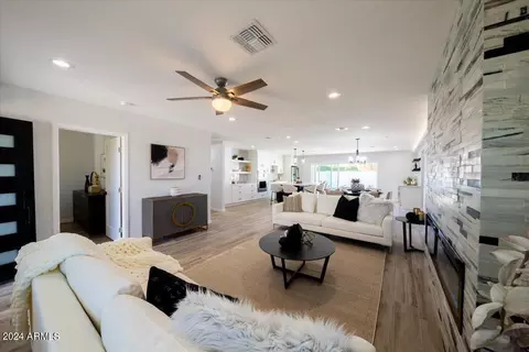5232 N 14th Pl, Phoenix, AZ 85014 photo 4