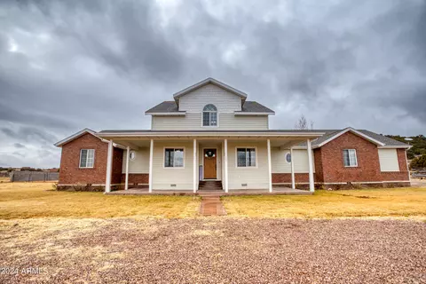 7665 Baldwin Ln, Taylor, AZ 85939