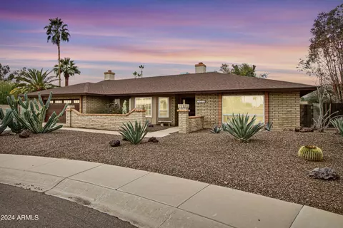 14818 N 47th Pl, Phoenix, AZ 85032