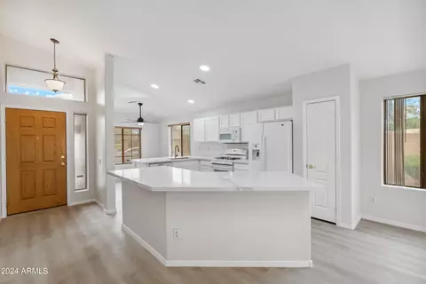 25841 N Singbush Loop, Phoenix, AZ 85083 photo 6
