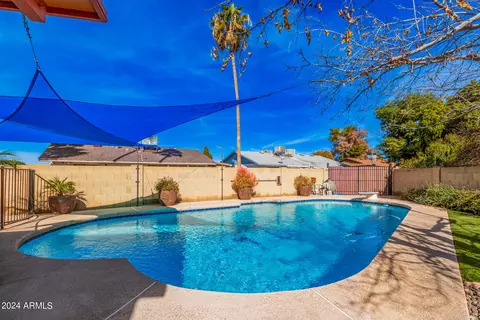 1060 E Carter Dr, Tempe, AZ 85282