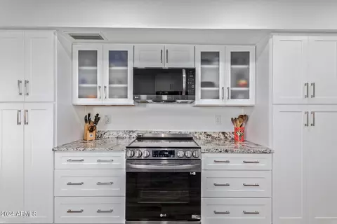 1060 E Carter Dr, Tempe, AZ 85282 photo 3