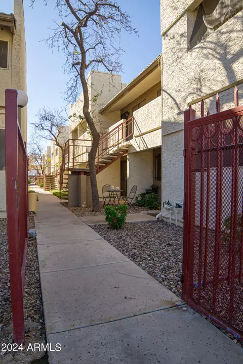 3301 Earll Dr #128, Phoenix, AZ 85018 photo 3