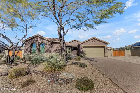 4726 W Lapenna Dr, New River, AZ 85087