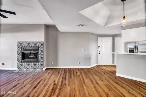 1352 E Highland Ave #212, Phoenix, AZ 85014 photo 4