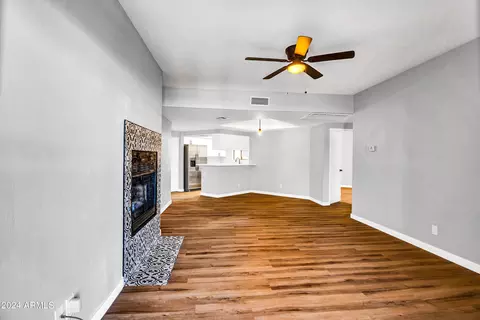 1352 E Highland Ave #212, Phoenix, AZ 85014 photo 5