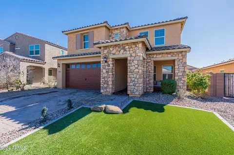 Exterior - 2415 E Gillcrest Rd, Gilbert, AZ 85298 photo 3 of 26