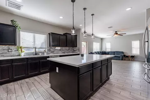 Kitchen - 2415 E Gillcrest Rd, Gilbert, AZ 85298 photo 4 of 7