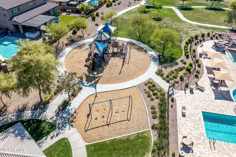 View/Area - 2415 E Gillcrest Rd, Gilbert, AZ 85298 photo 3 of 19