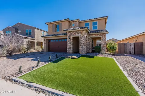 2415 E Gillcrest Rd, Gilbert, AZ 85298