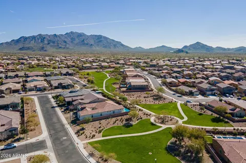 View/Area - 2415 E Gillcrest Rd, Gilbert, AZ 85298 photo 1 of 19