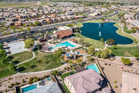 View/Area - 2415 E Gillcrest Rd, Gilbert, AZ 85298 photo 2 of 19