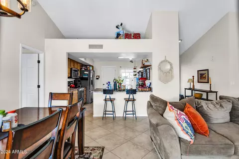 1301 E Taro Ln, Phoenix, AZ 85024 photo 10