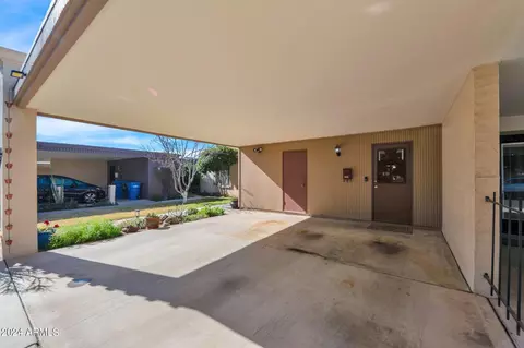 Exterior - 6024 N 10th Ave, Phoenix, AZ 85013 photo 6 of 13