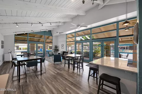 Dining - 6024 N 10th Ave, Phoenix, AZ 85013 photo 3 of 4