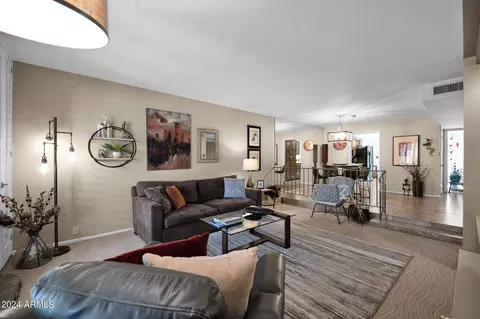 Living - 6024 N 10th Ave, Phoenix, AZ 85013 photo 4 of 4