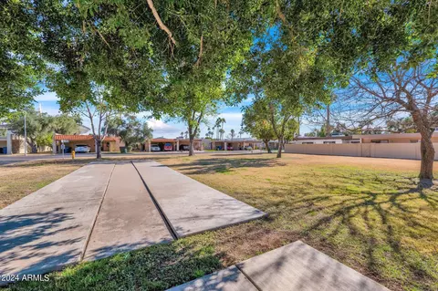 View/Area - 6024 N 10th Ave, Phoenix, AZ 85013 photo 4 of 12