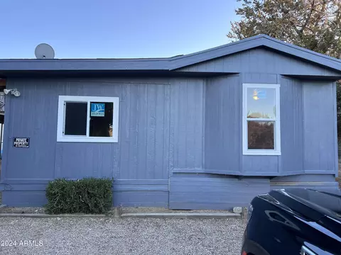 20793 E Larry Ln, Mayer, AZ 86333