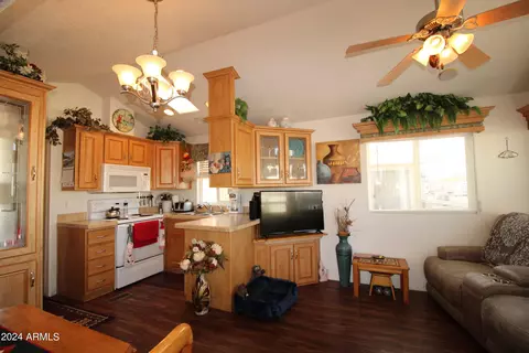 303 N Lindsay Rd #T57, Mesa, AZ 85213