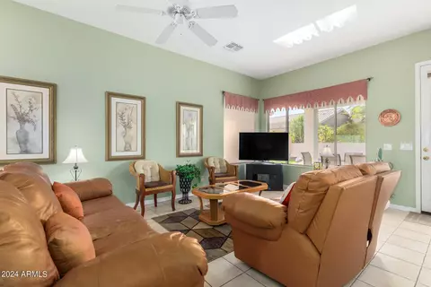 Living - 4661 E Apricot Ln, Gilbert, AZ 85298 photo 1 of 2