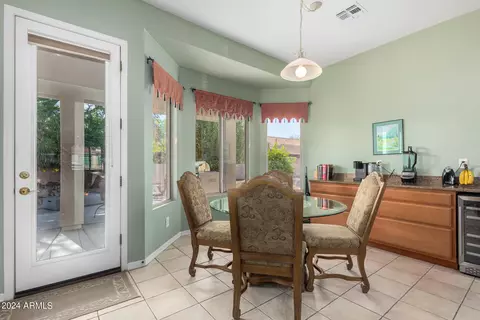 Dining - 4661 E Apricot Ln, Gilbert, AZ 85298 photo 3 of 3