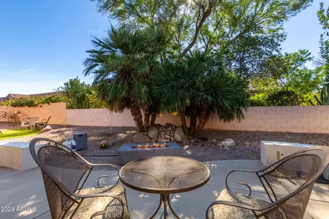 Exterior - 4661 E Apricot Ln, Gilbert, AZ 85298 photo 9 of 19