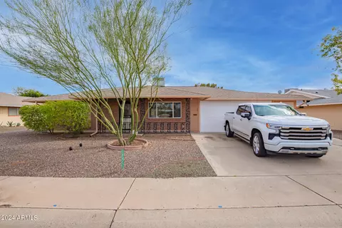 10421 W Floriade Dr, Sun City, AZ 85351
