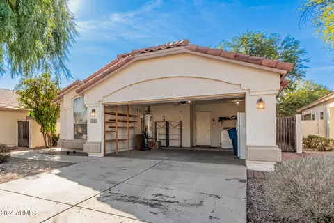 533 E Kyle Ct, Gilbert, AZ 85296 photo 4