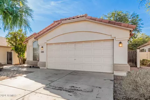 533 E Kyle Ct, Gilbert, AZ 85296 photo 3