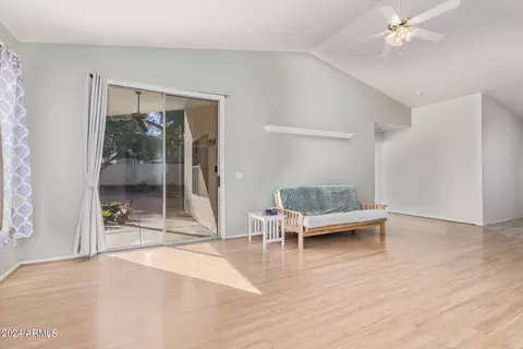 533 E Kyle Ct, Gilbert, AZ 85296 photo 9
