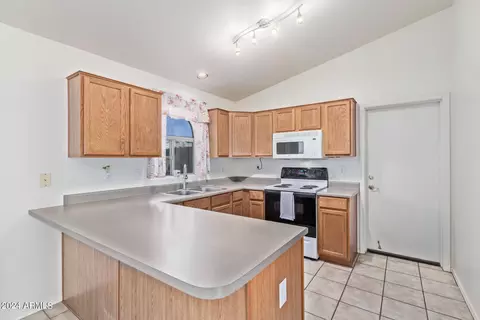 533 E Kyle Ct, Gilbert, AZ 85296 photo 13