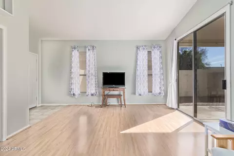 533 E Kyle Ct, Gilbert, AZ 85296 photo 6