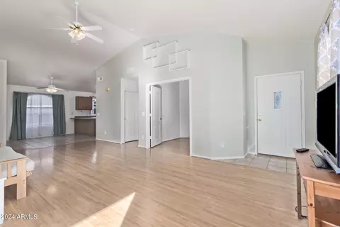 533 E Kyle Ct, Gilbert, AZ 85296 photo 10