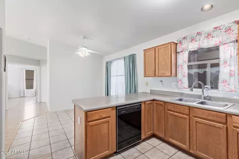 533 E Kyle Ct, Gilbert, AZ 85296 photo 15