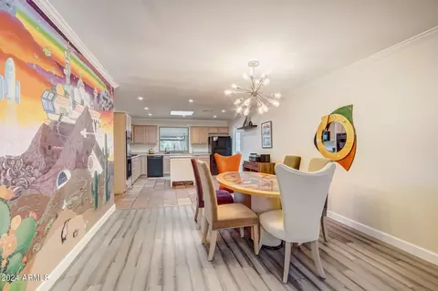 Dining - 6802 N 22nd Pl, Phoenix, AZ 85016 photo 2 of 3