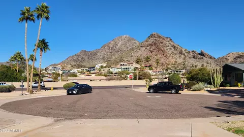 View/Area - 6802 N 22nd Pl, Phoenix, AZ 85016 photo 2 of 15