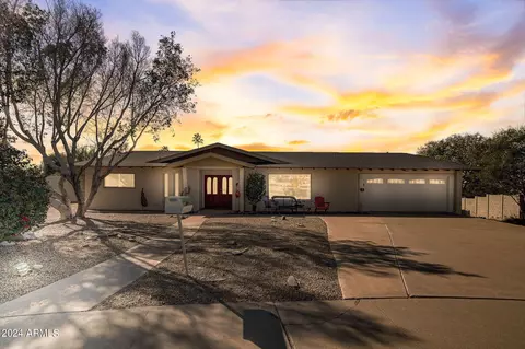 Exterior - 6802 N 22nd Pl, Phoenix, AZ 85016 photo 4 of 17