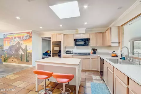 Kitchen - 6802 N 22nd Pl, Phoenix, AZ 85016 photo 3 of 3