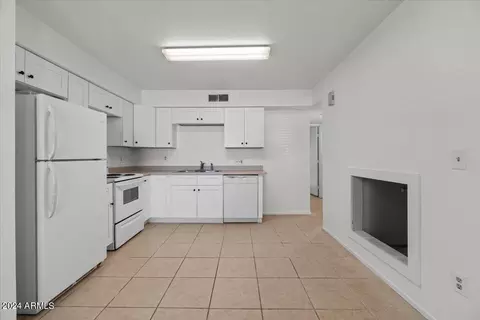 6165 E Glencove St, Mesa, AZ 85205 photo 4