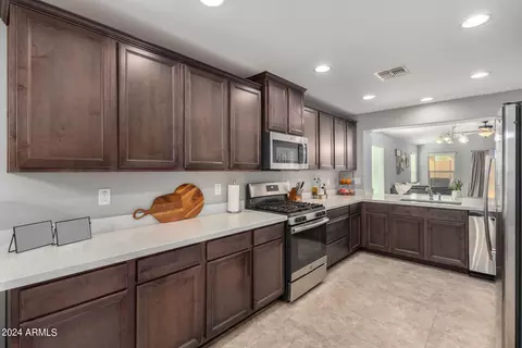 4216 S 181st Dr, Goodyear, AZ 85338